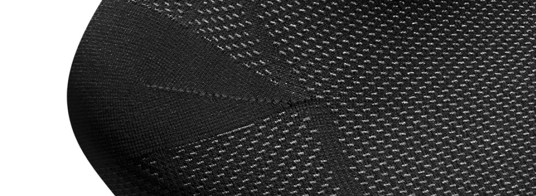 Kompressionssocken Regeneration schwarz Detailaufnahme Detailansicht des Fersenbereiches der Sportstsockses zur Regeneration