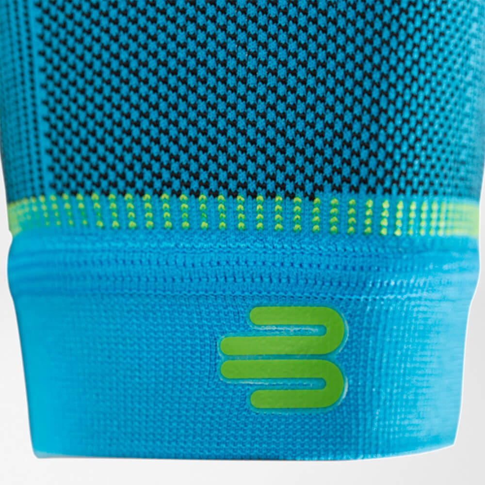 Détail de la manche pour le bras tricoté Vue détaillée du dessous de la manche de compression pour le bras